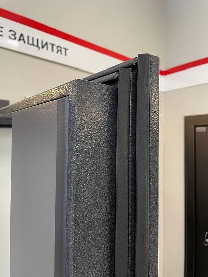 Входная дверь  