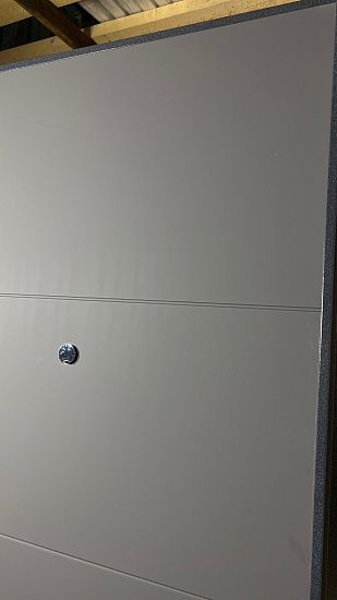 Входная дверь  